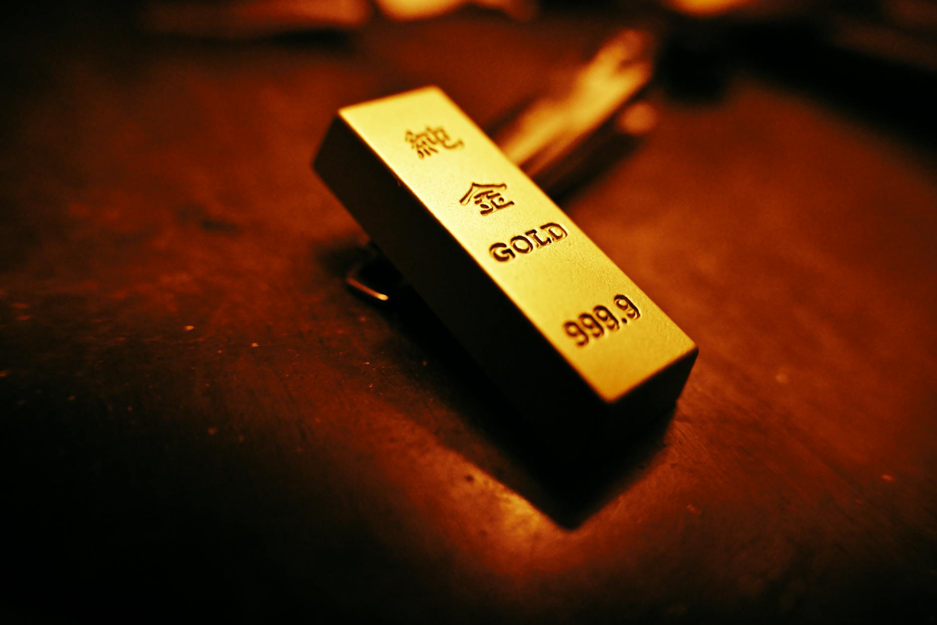 Fake Gold vs Real Gold — 10 Tests You Can Do at Home