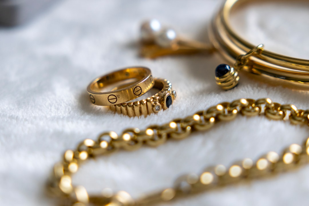 Gold Jewelry for Sensitive Skin Types: A Dermatologist-Informed Guide (2026)