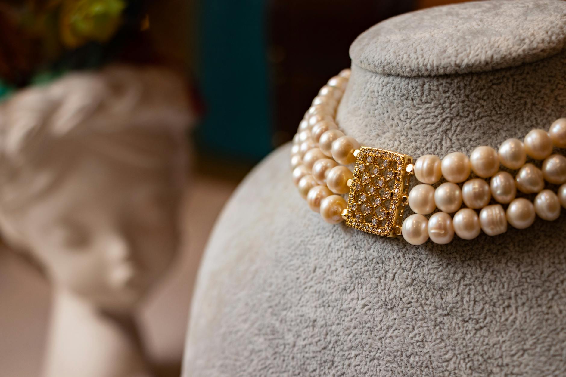 Hyderabad Jewellery Guide: Pearls, Jadau, and the Nizami Heritage