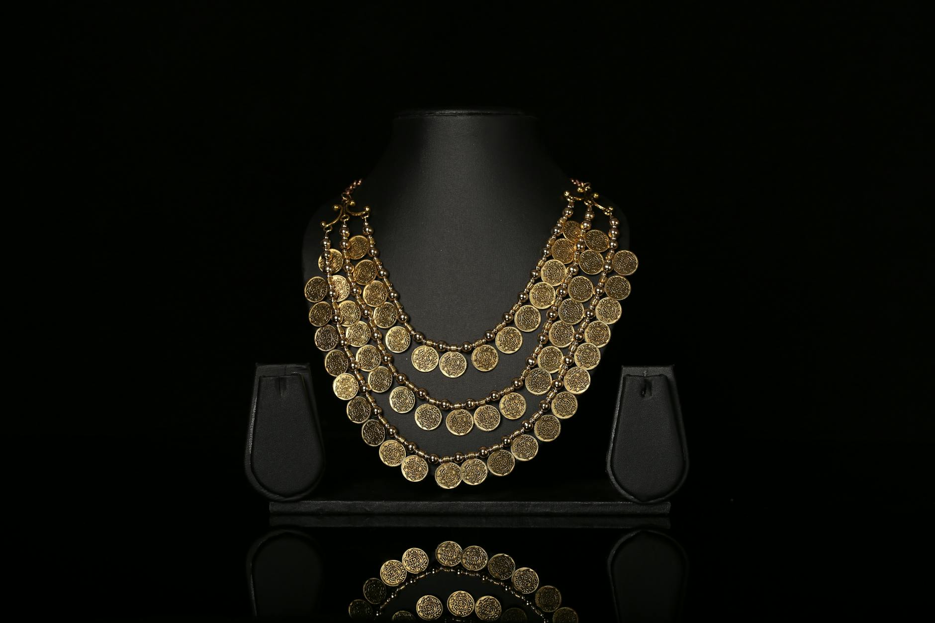 Kasu Mala — The South Indian Coin Necklace (Heritage + Investment Guide)