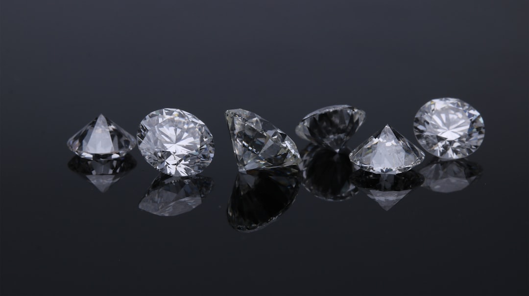 Lab-Grown Diamonds vs Natural Diamonds: The Complete Indian Buyer's Guide (2026)