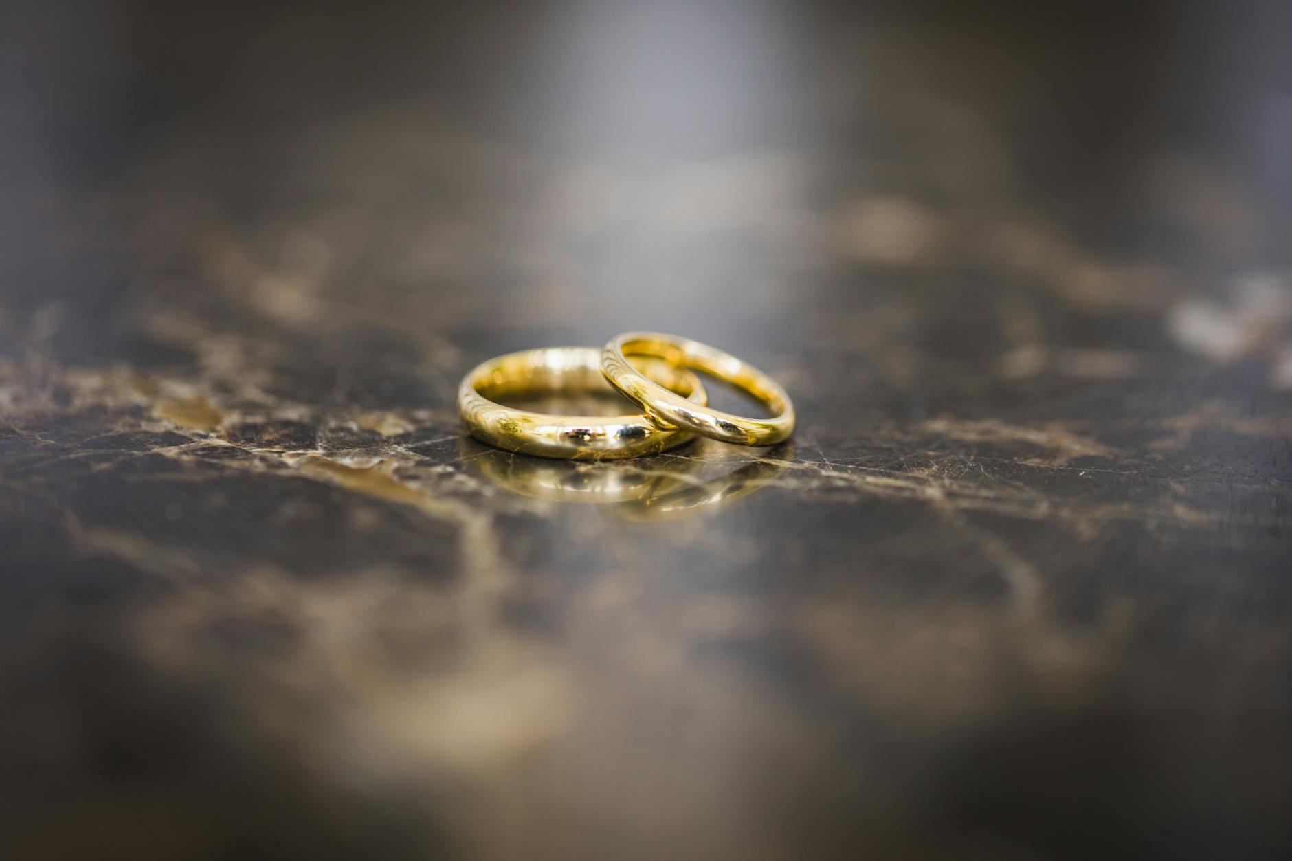 How to Polish Gold Jewellery at Home — Safe DIY Methods