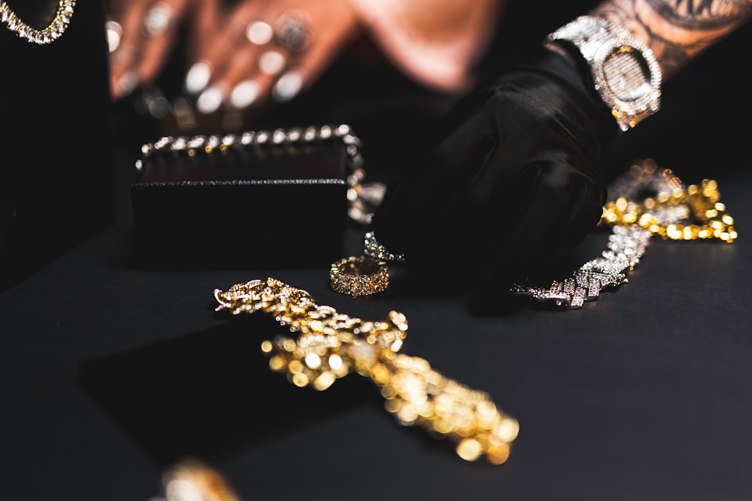 Why Gold Jewellery Turns Black in India (And How to Fix It)