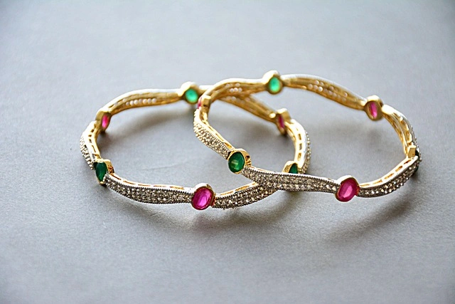 M/s Lakshmi Ratan Rajeev Kumar Verma - Jeweller in Mau