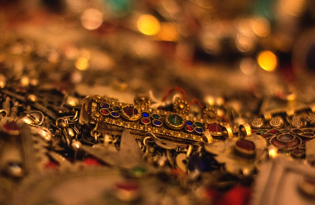 A J Gold - Jeweller in Para
