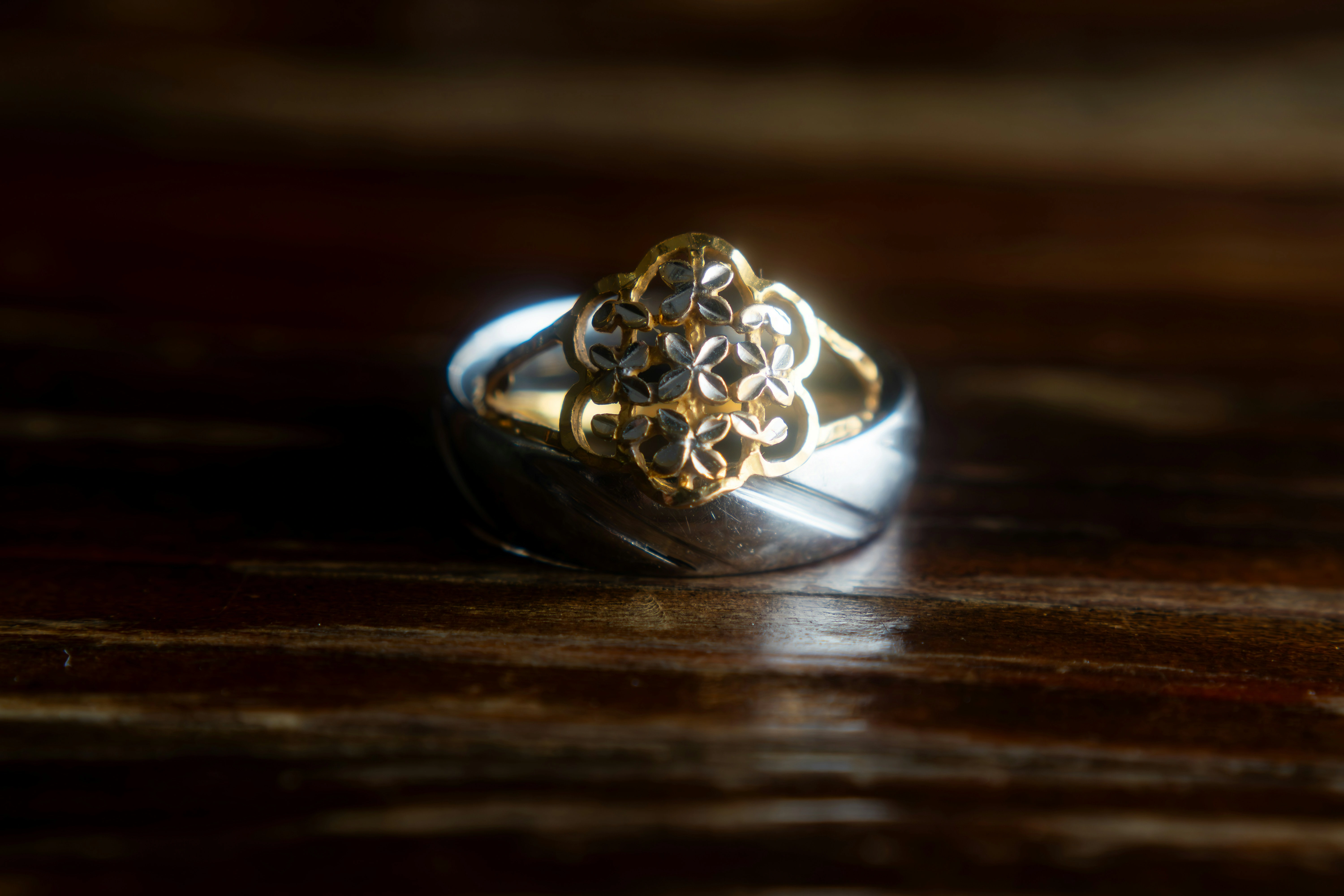 Vakeel And Sons Jewellers