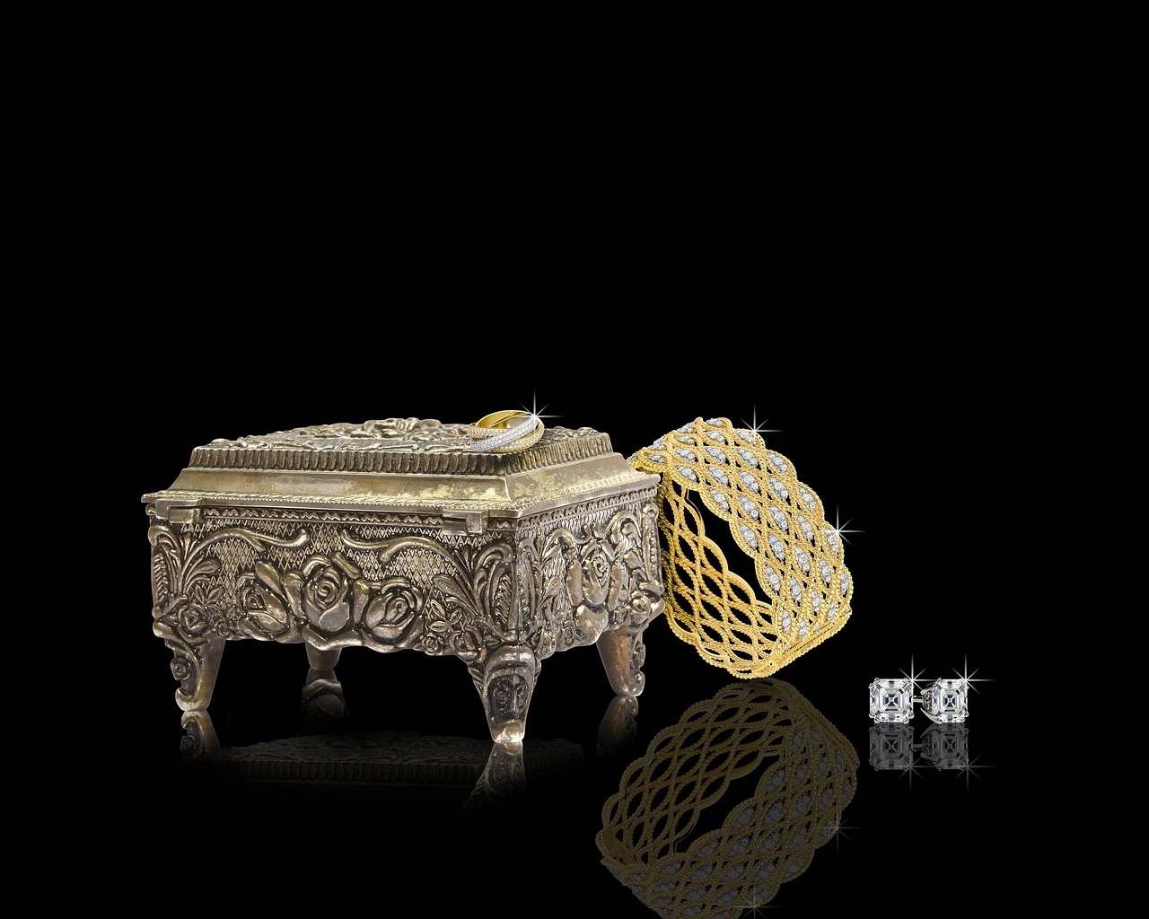 Tilok Jewellers
