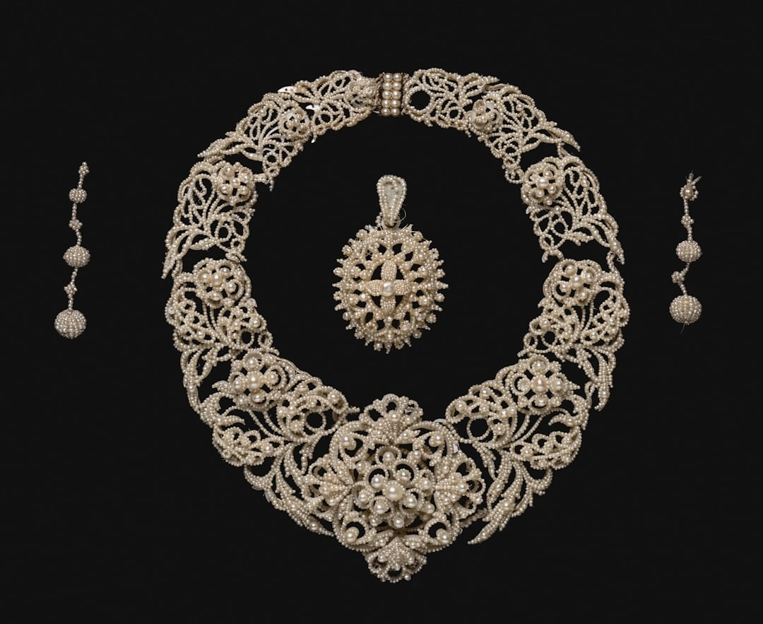 Yashoda Chaman Jewellers And Sons
